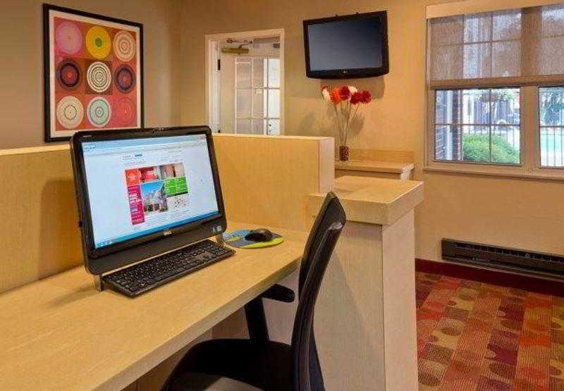 Mainstay Suites Middleburg Heights Cleveland Airport Buitenkant foto