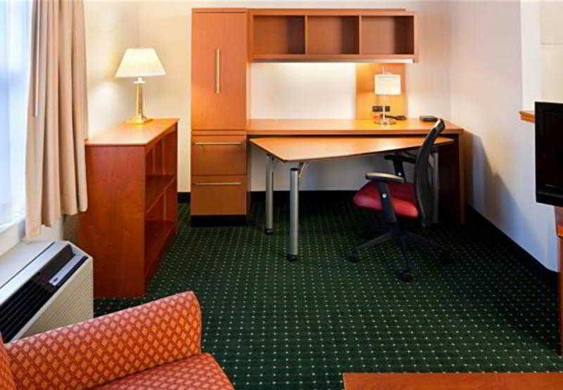 Mainstay Suites Middleburg Heights Cleveland Airport Kamer foto